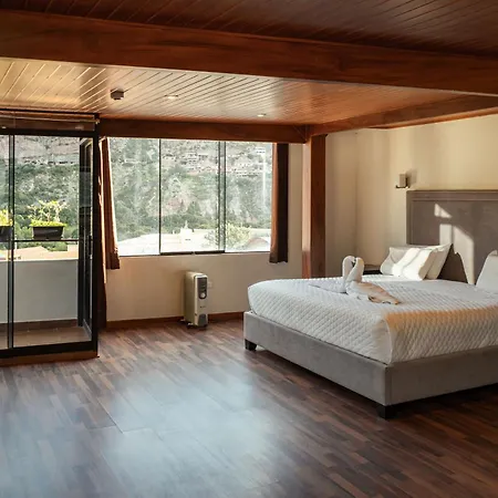 Hotel California Urubamba